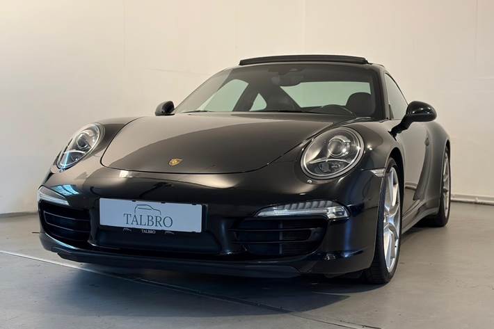 Sort Porsche 911 Carrera 4S fra 2015