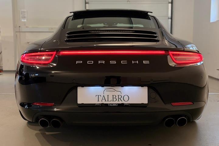 Sort Porsche 911 Carrera 4S fra 2015
