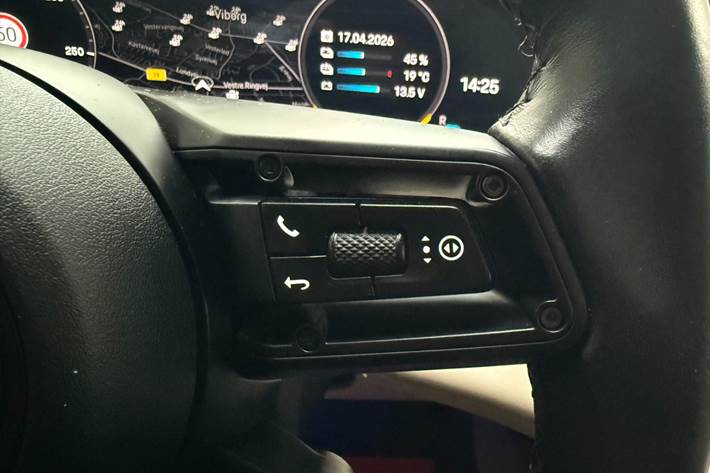 Beige Porsche Taycan 4S fra 2021