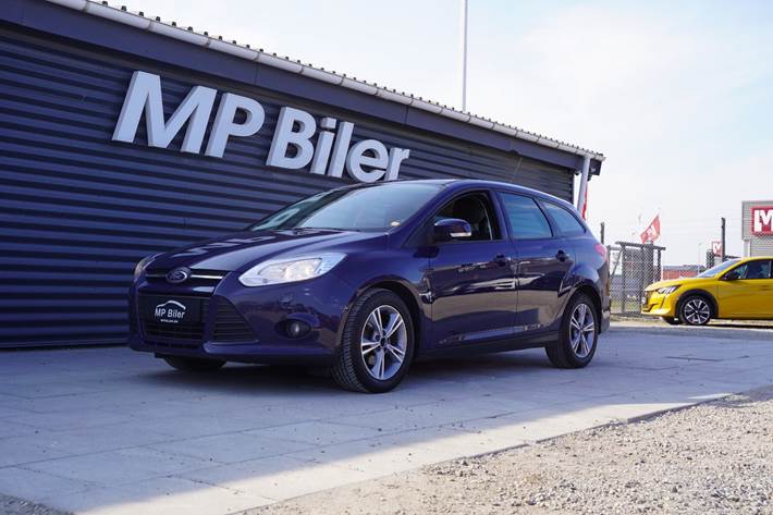 Blå Ford Focus fra 2013