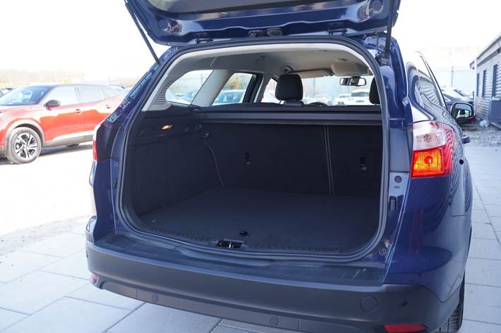 Blå Ford Focus fra 2013