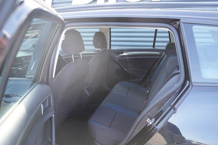 Sort VW Golf VII fra 2019