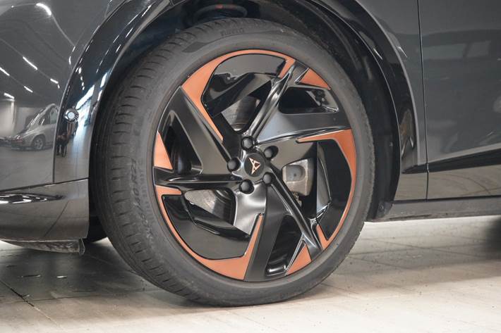 Sort Cupra Tavascan fra 2025