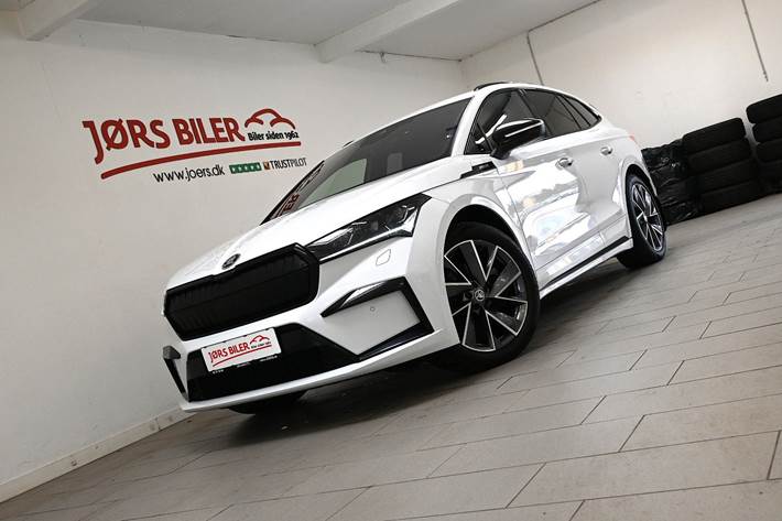 Hvid Skoda Enyaq fra 2021 set udefra