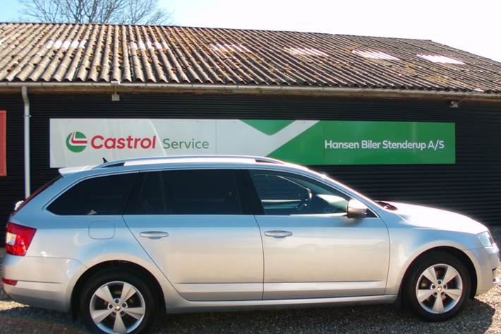 Sølv Skoda Octavia fra 2017