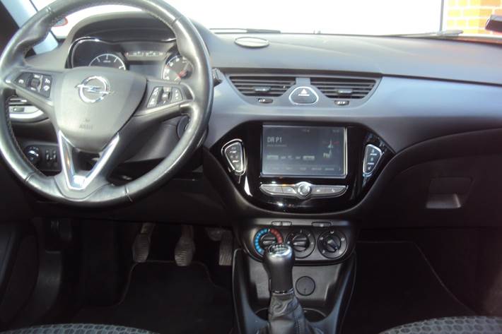 Hvid Opel Corsa fra 2019