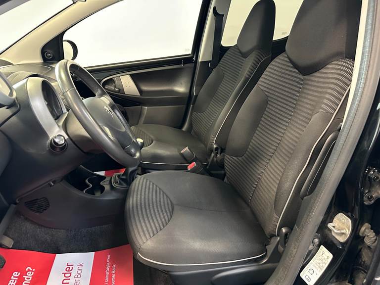 Peugeot 107 1,0 Sportium