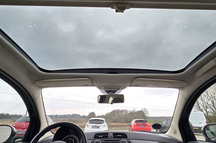 Blå Fiat 500 fra 2012