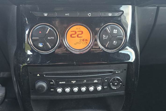 Rød Citroën DS3 fra 2013