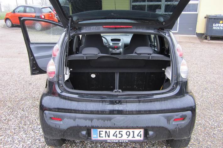 Sort Peugeot 107 fra 2008