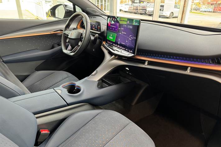 Grå Cupra Tavascan fra 2025