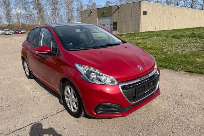 undefined Peugeot 208 fra 2016 set udefra