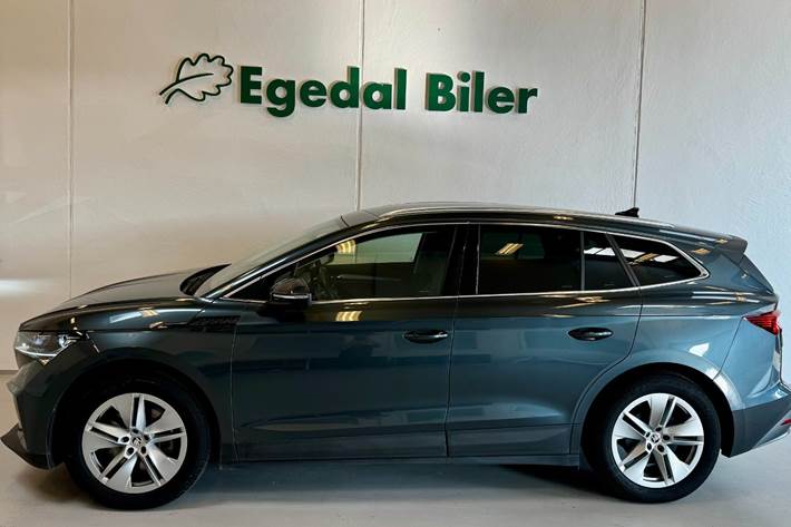 Grå Skoda Enyaq fra 2021