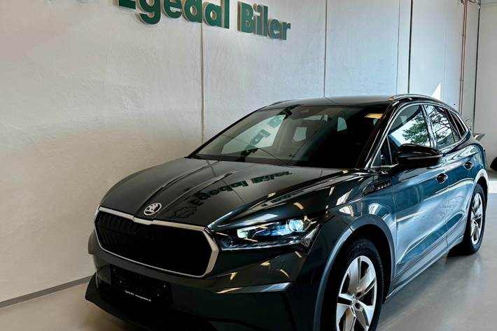 Grå Skoda Enyaq fra 2021