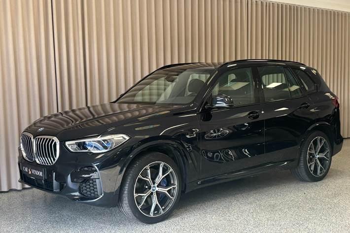 Sort BMW X5 fra 2022