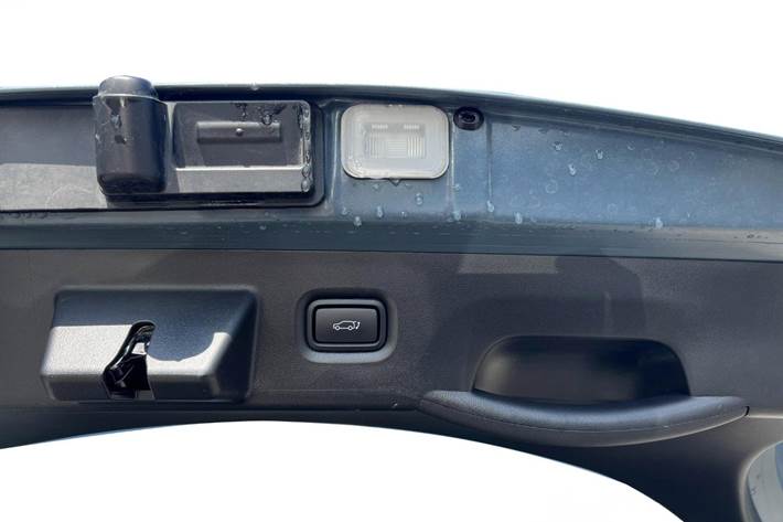 Blå Hyundai Ioniq 5 fra 2024