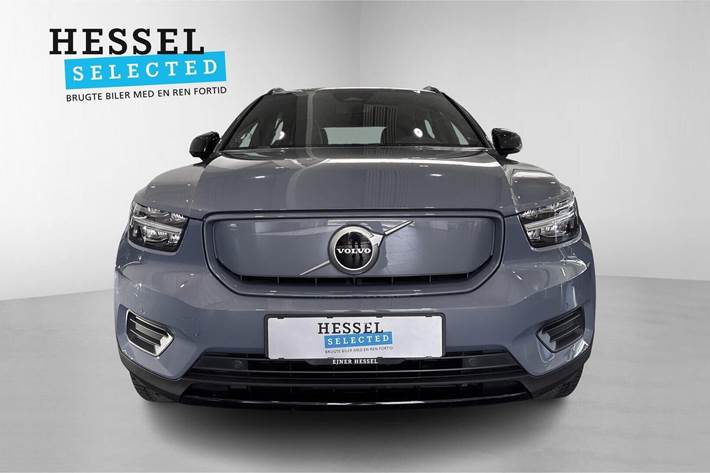 Grå Volvo XC40 fra 2022
