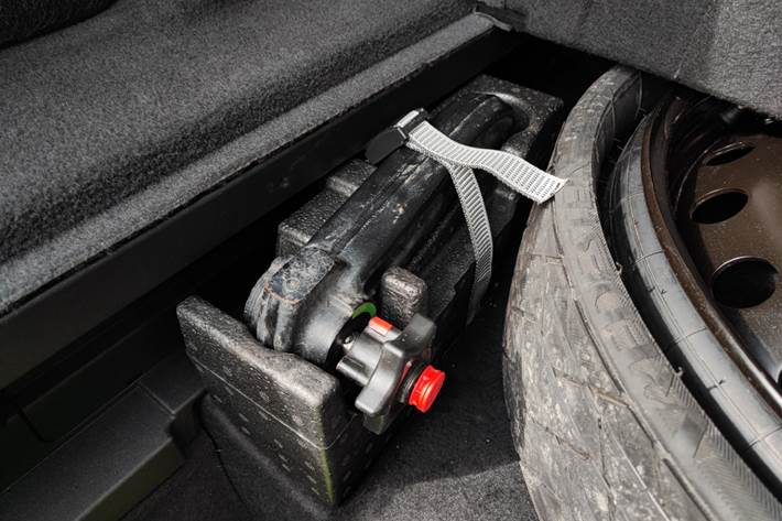 Grå Audi e-tron fra 2020