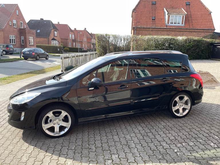 Peugeot 308 1,6 HDi 112 Sportium SW 7prs