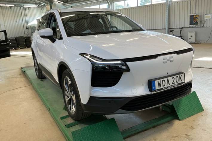 Hvid Aiways U5 fra 2023