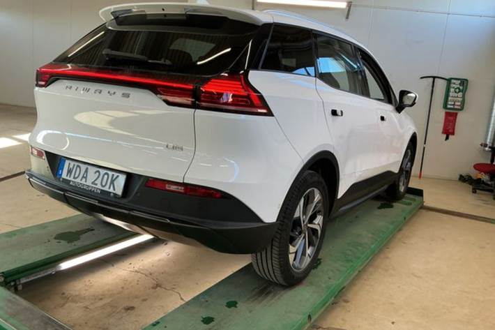 Hvid Aiways U5 fra 2023