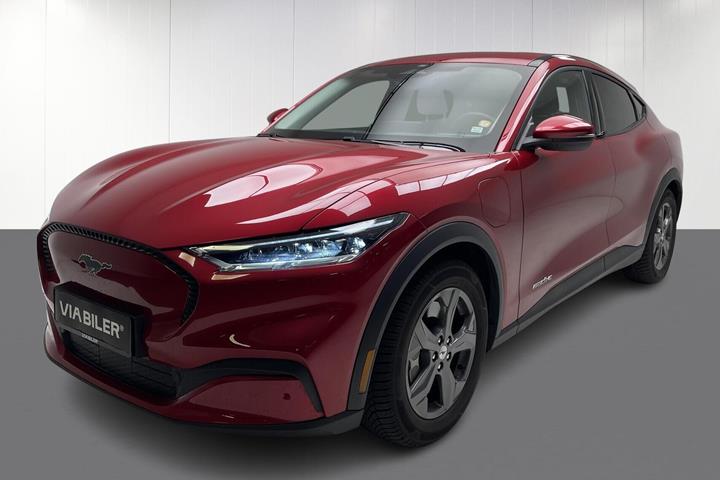 Rød Ford Mustang Mach-E fra 2022 set udefra
