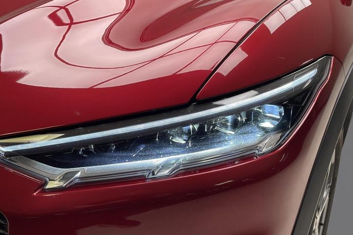 Rød Ford Mustang Mach-E fra 2022