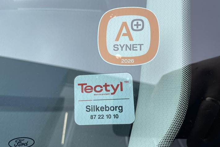 Rød Ford Mustang Mach-E fra 2022