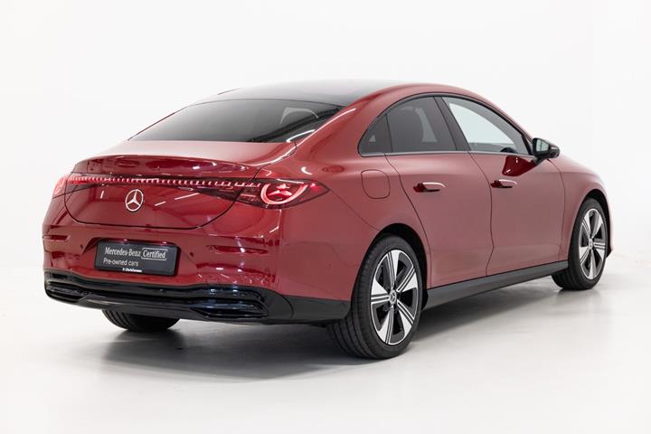 Rød Mercedes CLA250+ fra 2026