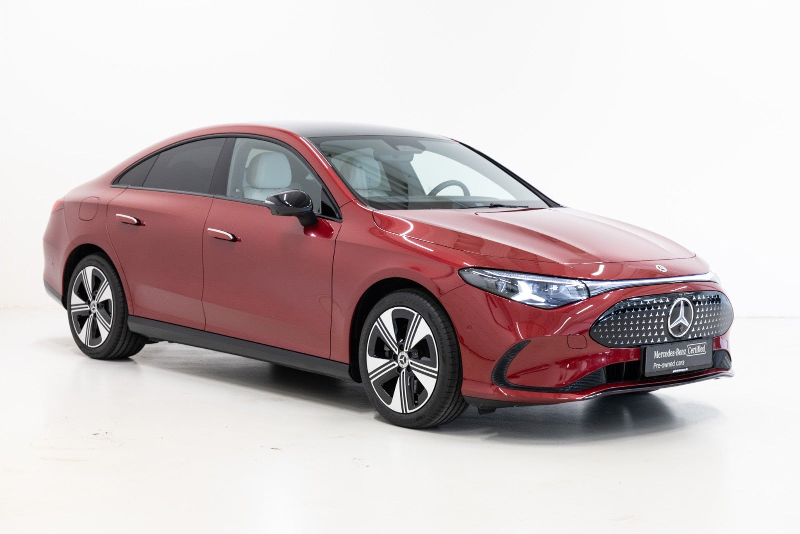 Rød Mercedes CLA250+ fra 2026