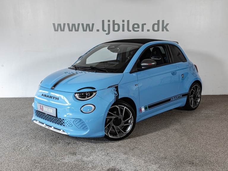 Abarth 500e Scorpionissima Cabrio