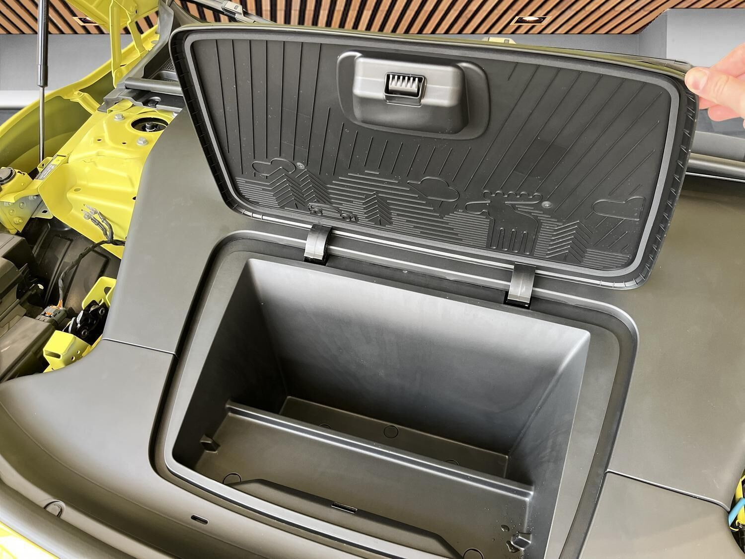 Gul Volvo EX30 fra 2024
