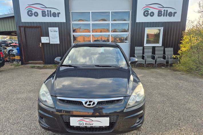 Grøn Hyundai i30 fra 2010