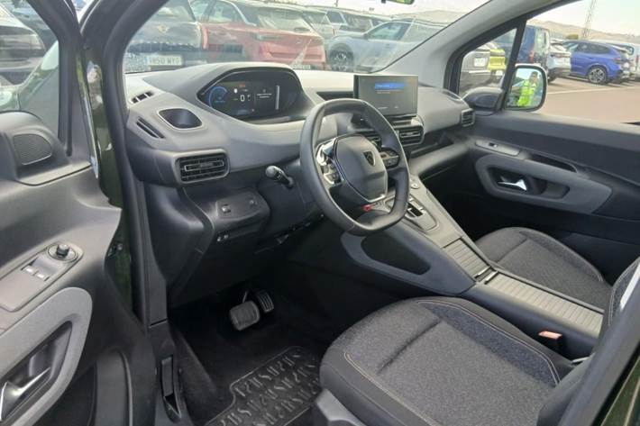 Grøn Peugeot e-Rifter fra 2025