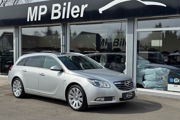 Sølv Opel Insignia fra 2011