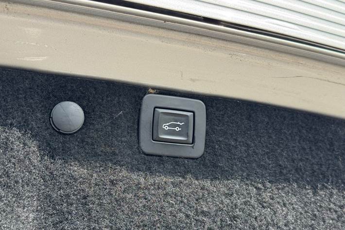 Sølv Opel Insignia fra 2011