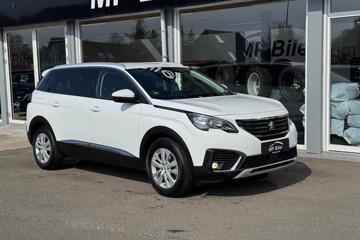 Hvid Peugeot 5008 fra 2017