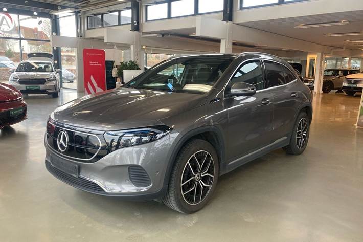 Grøn Mercedes EQA250 fra 2022