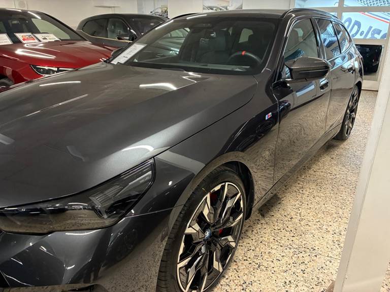 BMW i5 M60 Touring xDrive