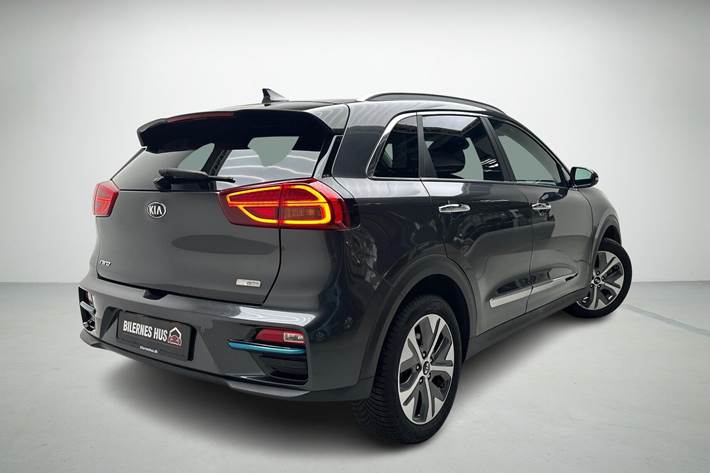 Grå Kia e-Niro fra 2021