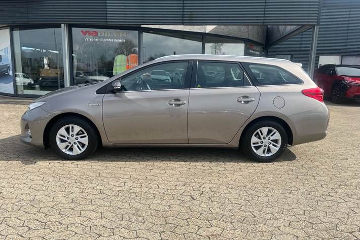 Bronze Toyota Auris fra 2013
