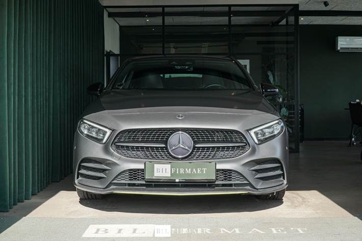 Grå Mercedes A250 fra 2019