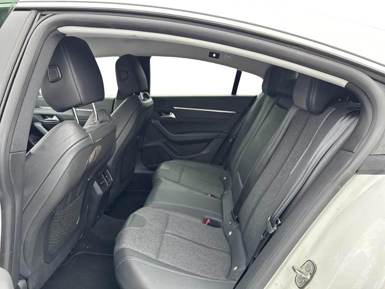 Peugeot 508 1,6 Hybrid Allure EAT8