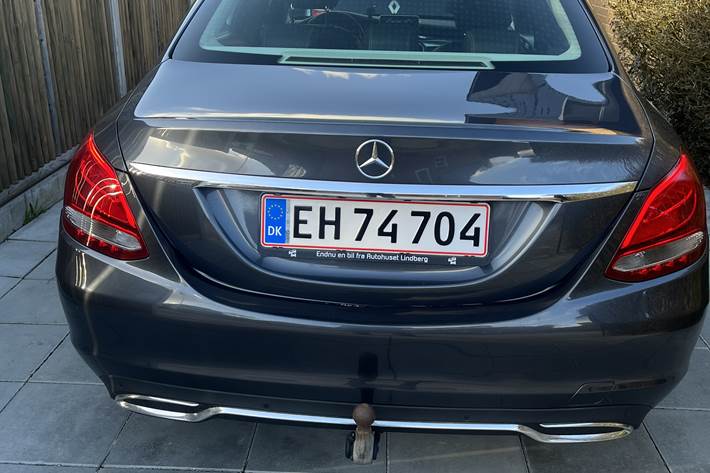 Grå Mercedes C-Klasse fra 2014