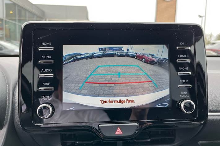 Hvid Toyota Yaris fra 2021