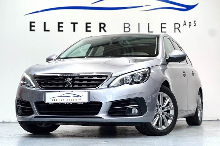 Grå Peugeot 308 fra 2018
