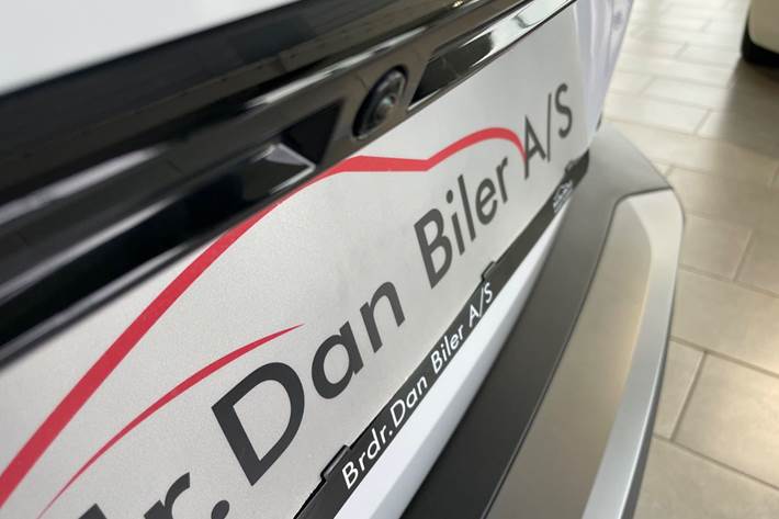 Hvid Peugeot e-2008 fra 2025