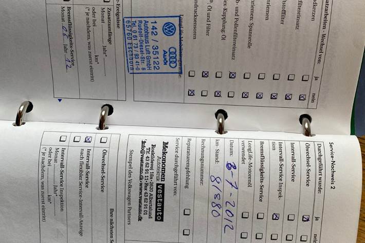 Sølv VW Touran fra 2007