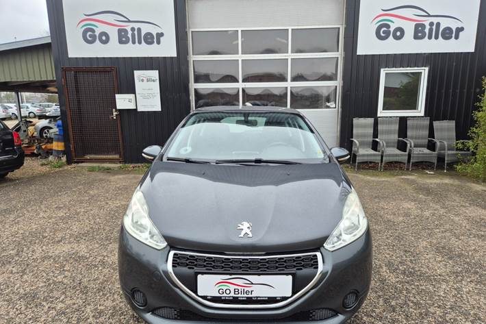 Grøn Peugeot 208 fra 2014