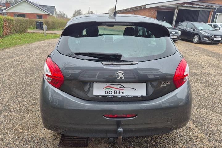 Grøn Peugeot 208 fra 2014